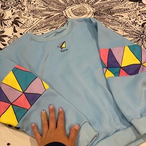 ADORABLE SIZE XS BLUE CREWNECK💙